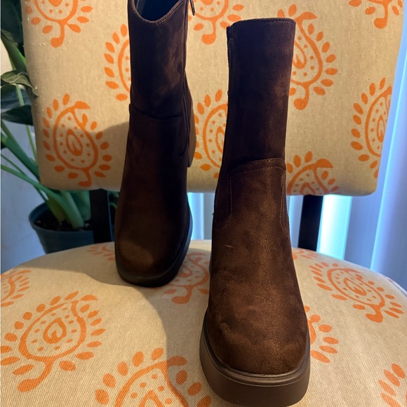 Brown Suede Women's Boots - Picture 2 of 6